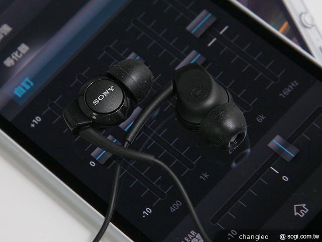 【圖賞】白色情人節首選！Sony Xperia Z C6602鏡瀲白