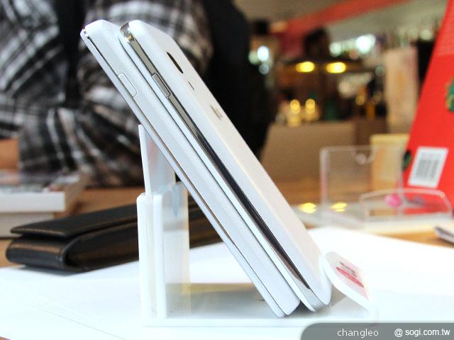 LG新機齊登台 L7II、L5II、Duet+、Duet四月推出 LG新機齊登台 L7II、L5II、Duet+、Duet四月推出