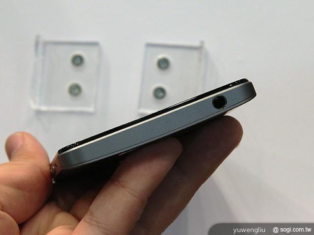 華碩PadFone Infinity登台 四電信同賣32G單機20990