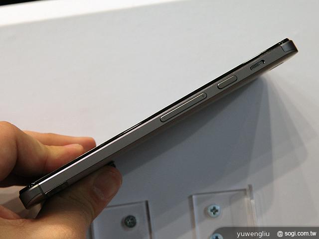 華碩PadFone Infinity登台 四電信同賣32G單機20990