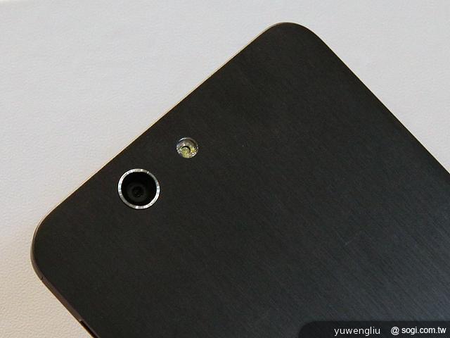 華碩PadFone Infinity登台 四電信同賣32G單機20990