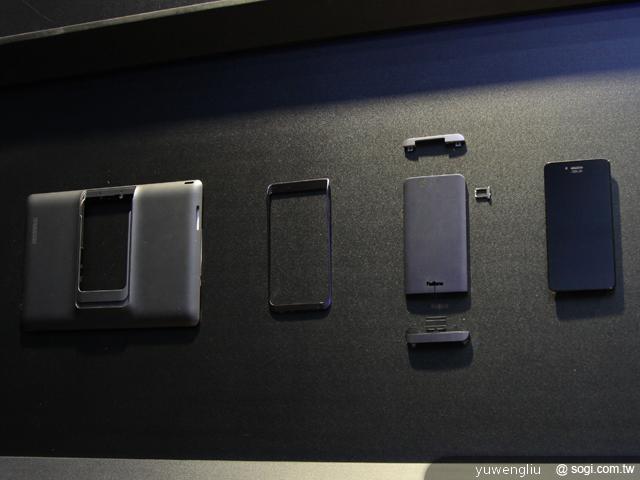 華碩PadFone Infinity登台 四電信同賣32G單機20990