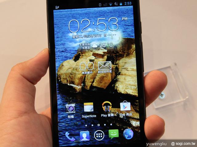 華碩PadFone Infinity登台 四電信同賣32G單機20990