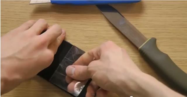 Sony Xperia Z刮花了?網友教你撕掉防爆保護膜 Sony Xperia Z刮花了?網友教你撕掉防爆保護膜