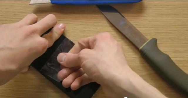 Sony Xperia Z刮花了?網友教你撕掉防爆保護膜 Sony Xperia Z刮花了?網友教你撕掉防爆保護膜