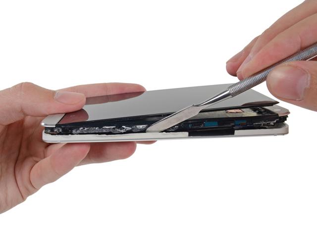 新HTC One拆透透 iFixit：很難修