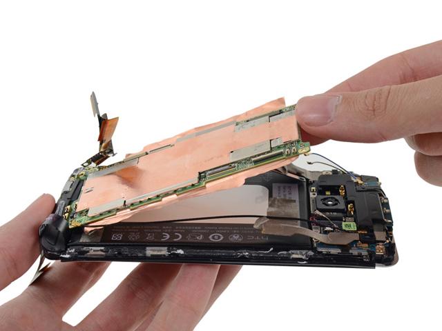 新HTC One拆透透 iFixit：很難修