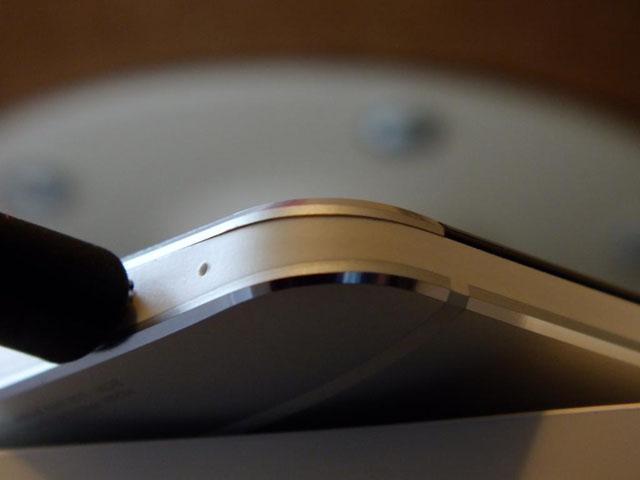 宏達電新機New HTC One傳出明顯縫隙、漏光等問題 宏達電新機New HTC One傳出明顯縫隙、漏光等問題