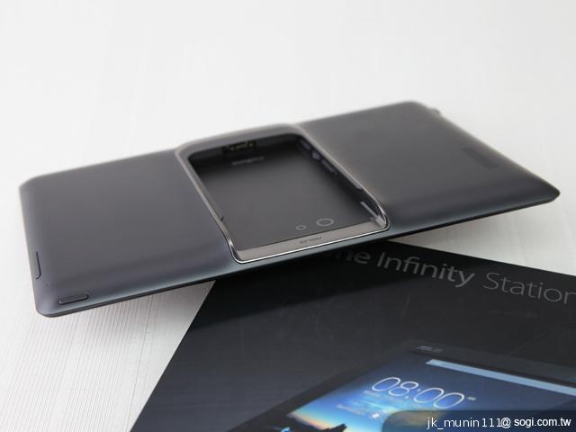 華碩Padfone Infinity變形手機 五吋全鋁機身賞