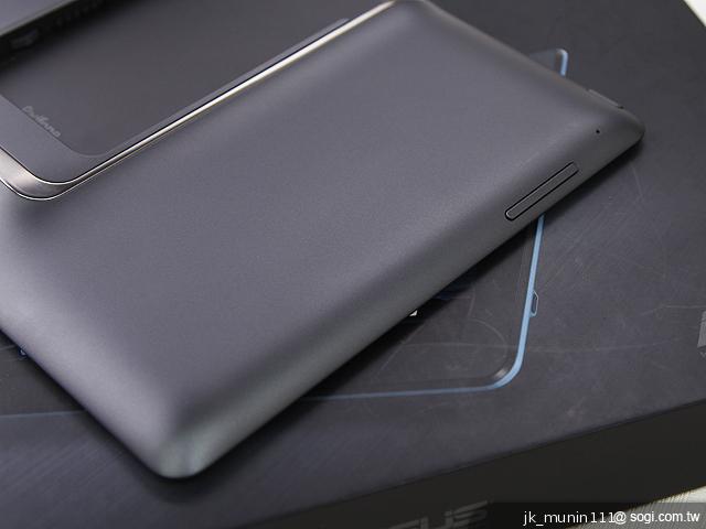 華碩Padfone Infinity變形手機 五吋全鋁機身賞