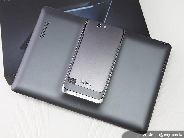 華碩Padfone Infinity變形手機 五吋全鋁機身賞