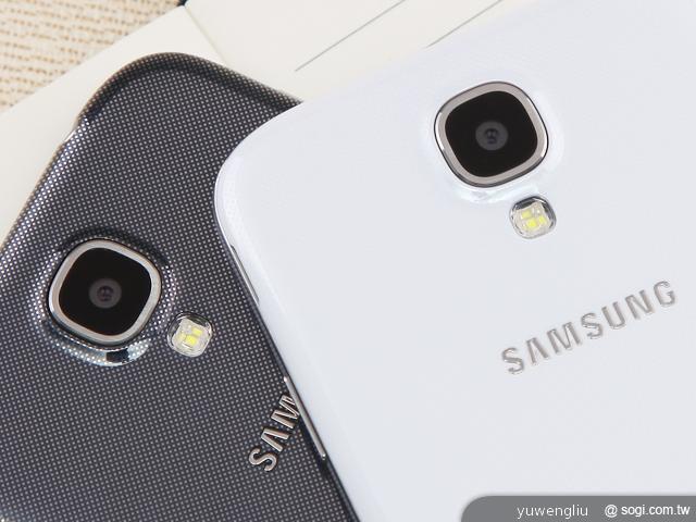 三星GALAXY S4 i9500黑白雙色外型圖賞