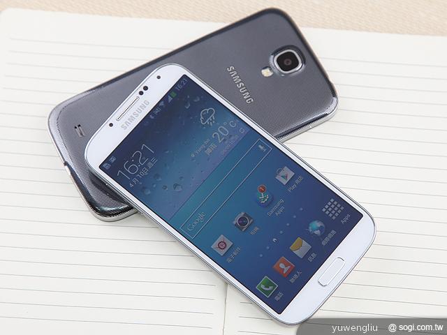 三星GALAXY S4 i9500黑白雙色外型圖賞