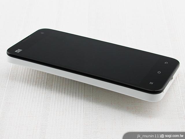 平價旗艦機皇升級版 台版小米手機2S評測