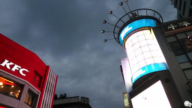 平價旗艦機皇升級版 台版小米手機2S評測