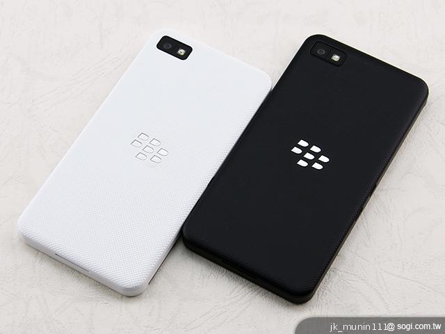 BlackBerry Z10輕鬆「Flow」、隨時「Hub」