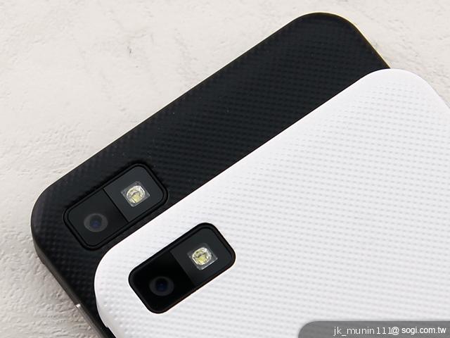 BlackBerry Z10輕鬆「Flow」、隨時「Hub」