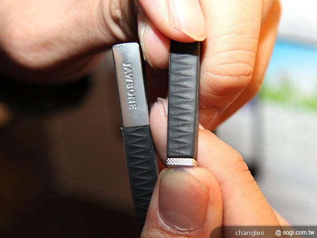 UP時尚智慧手環搭配專屬APP 記錄生活每一刻