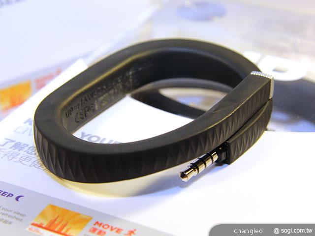 UP時尚智慧手環搭配專屬APP 記錄生活每一刻