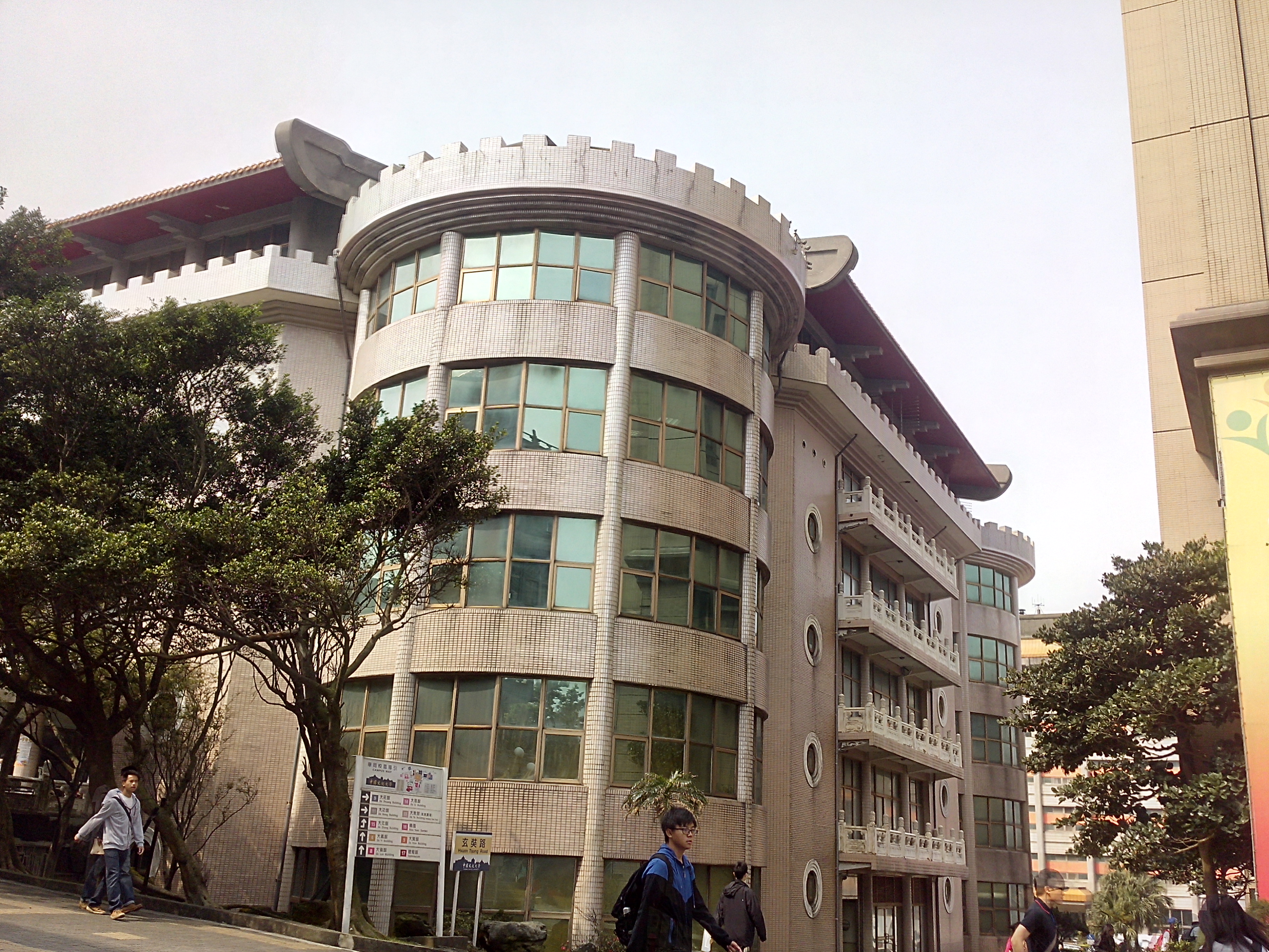 國產4.5吋、雙卡雙核 GSmart Maya M1