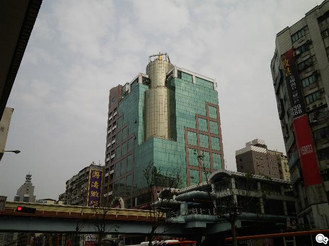 BlackBerry Z10輕鬆「Flow」、隨時「Hub」