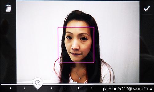 BlackBerry Z10輕鬆「Flow」、隨時「Hub」