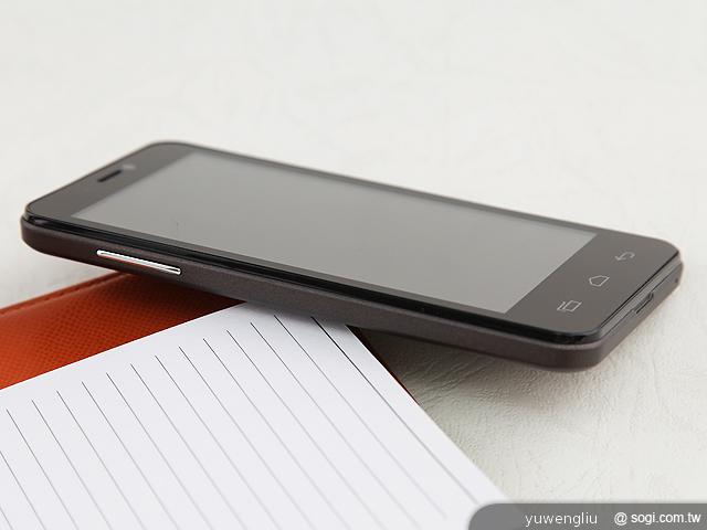 國產4.5吋、雙卡雙核 GSmart Maya M1