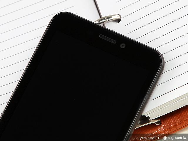 國產4.5吋、雙卡雙核 GSmart Maya M1