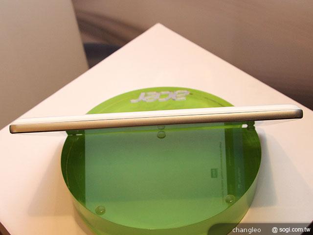 宏碁推平價四核平板Iconia A1與觸控筆電Aspire P3/R7