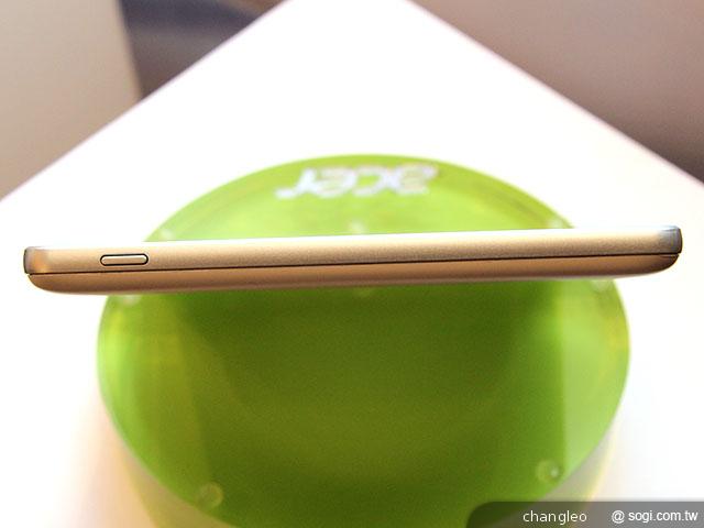 宏碁推平價四核平板Iconia A1與觸控筆電Aspire P3/R7