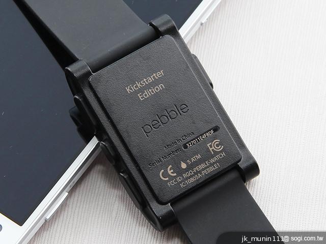 Pebble Watch智慧手錶 搭Xperia ZL也很速配！
