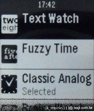 Pebble Watch智慧手錶 搭Xperia ZL也很速配！