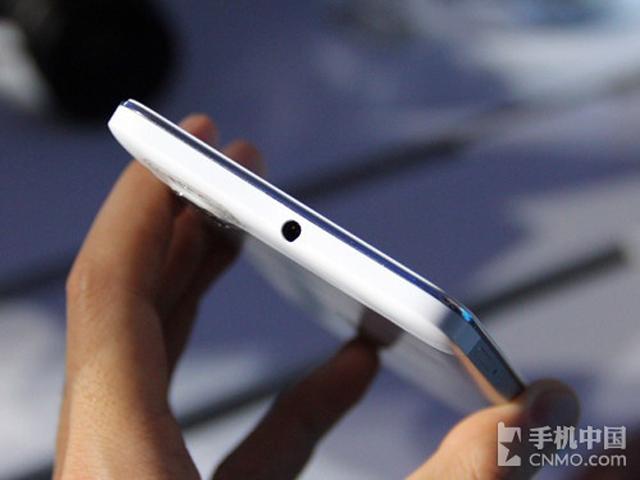 5.7吋影音旗艦智慧機 步步高Vivo Xplay發表