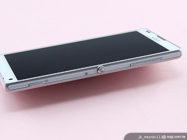 手感絕佳的索尼5吋旗艦機皇 Sony Xperia ZL