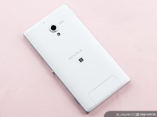 手感絕佳的索尼5吋旗艦機皇 Sony Xperia ZL