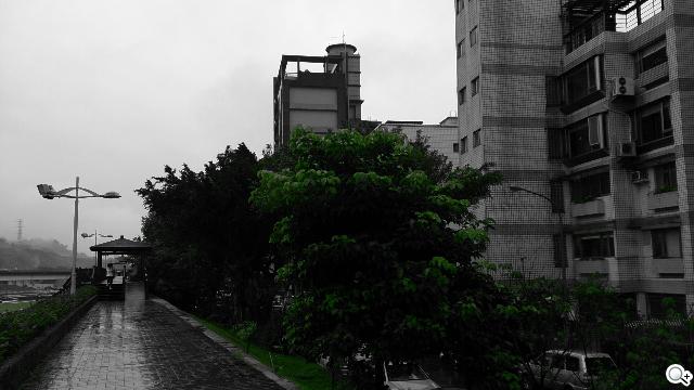 手感絕佳的索尼5吋旗艦機皇 Sony Xperia ZL