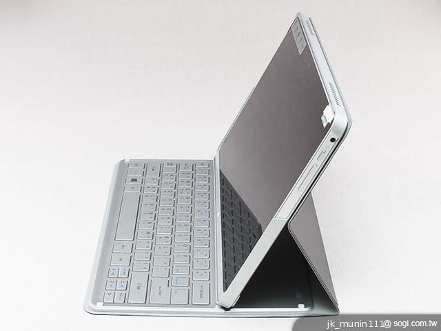 Acer Aspire P3觸打雙用 筆電、平板功能集一身