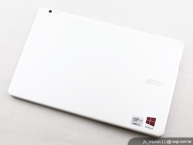 Acer Aspire P3觸打雙用 筆電、平板功能集一身