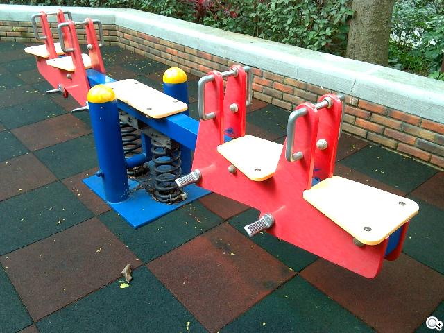 Acer Aspire P3觸打雙用 筆電、平板功能集一身