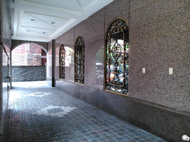 Sony Xperia L再現經典弧形 HDR攝錄輕鬆擁有