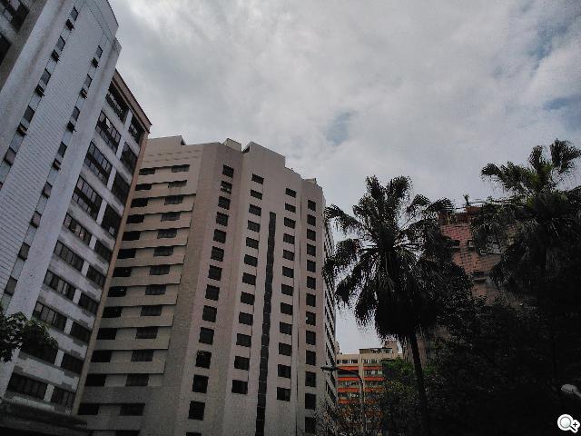 Sony Xperia L再現經典弧形 HDR攝錄輕鬆擁有