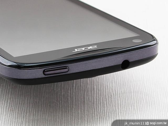 Acer Liquid E2四核雙卡機 雙喇叭、dts音效