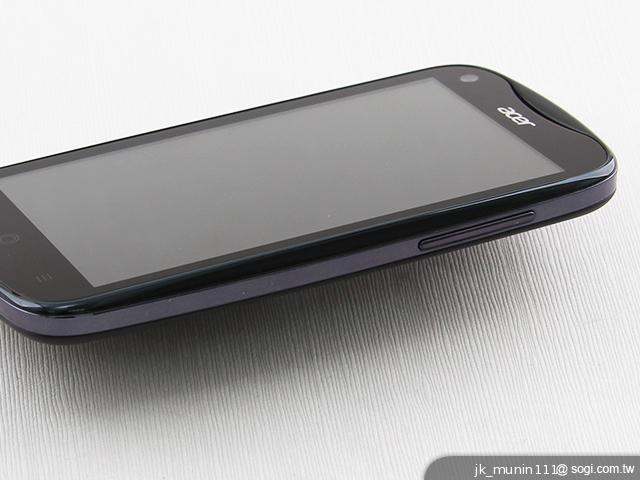 Acer Liquid E2四核雙卡機 雙喇叭、dts音效