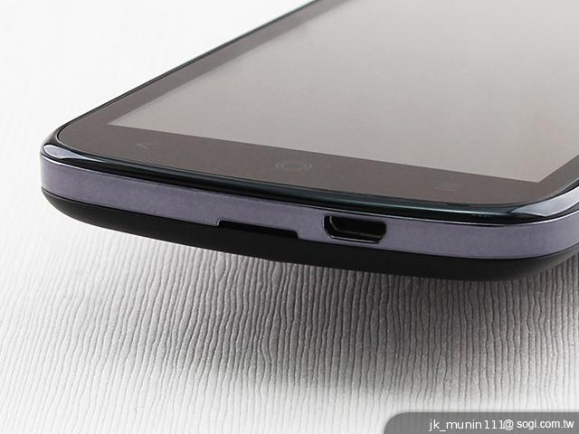 Acer Liquid E2四核雙卡機 雙喇叭、dts音效