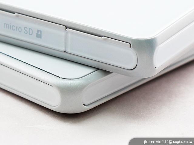 索尼Xperia Tablet Z 全平衡設計、實用配件評析