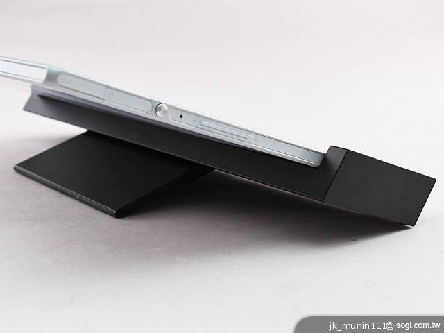 索尼Xperia Tablet Z 全平衡設計、實用配件評析