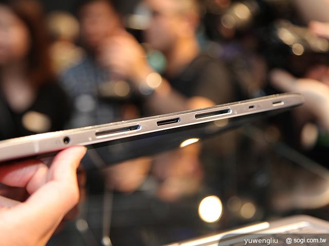 雙系統三段變形ASUS Transformer Book Trio發表【Computex 2013】