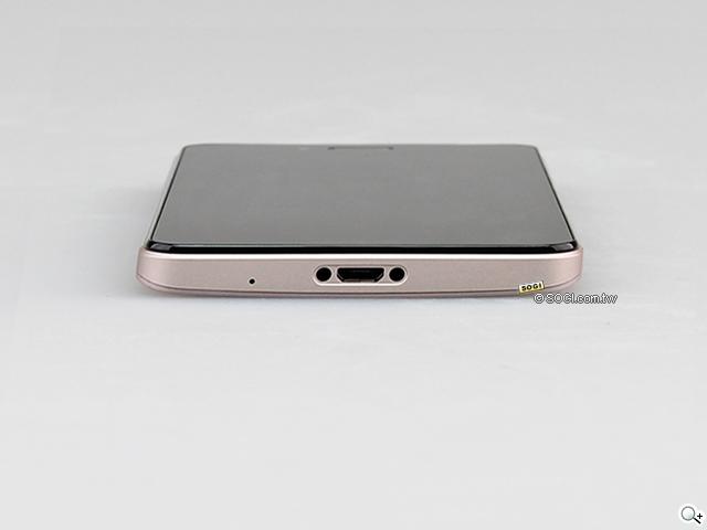 華碩PadFone Infinity變型手機 上質金更顯風華