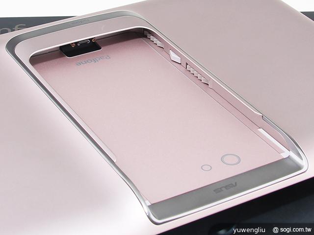 華碩PadFone Infinity變型手機 上質金更顯風華