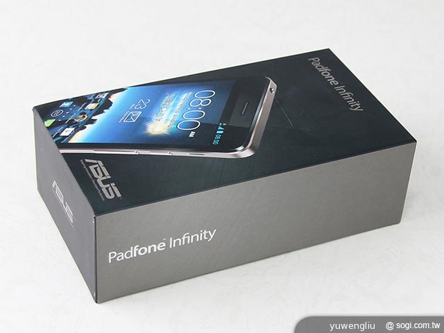 華碩PadFone Infinity變型手機 上質金更顯風華